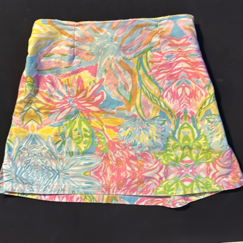 Floral mini skirt